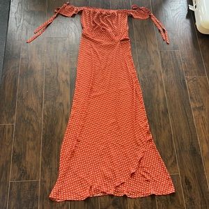 London Lover Off The Shoulder Maxi Dress